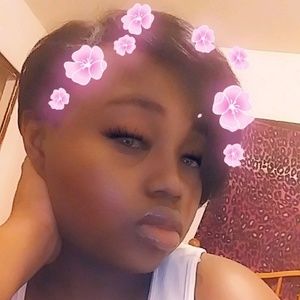 Meet your Posher, Brianna